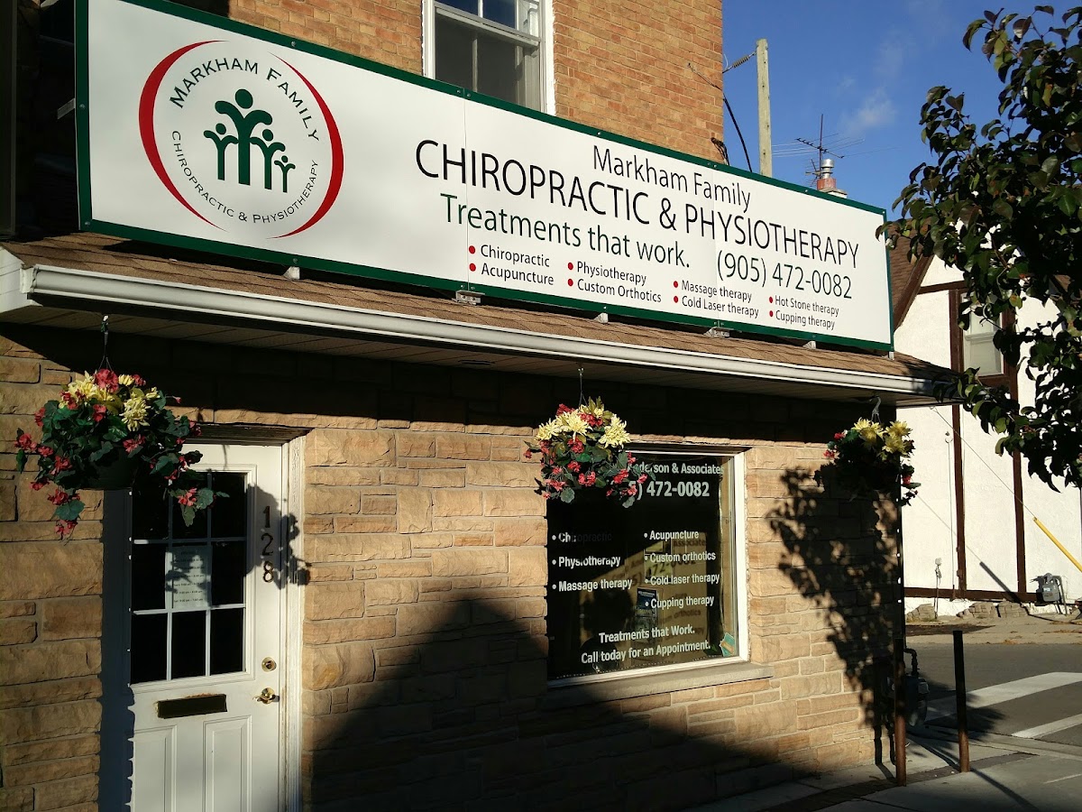 4.9 Markham Family Chiropractic Physiotherapy Reviews by Real