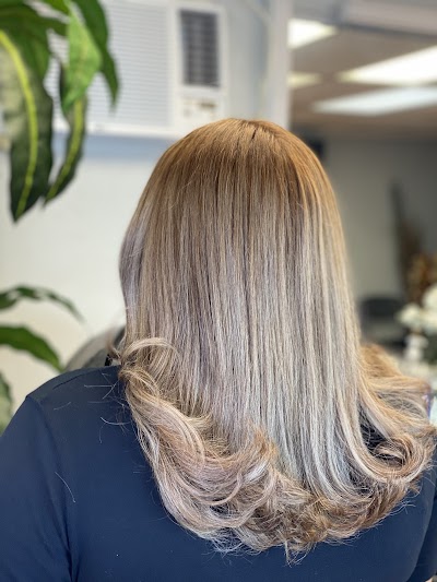 Alba's Beauty Salon reviews