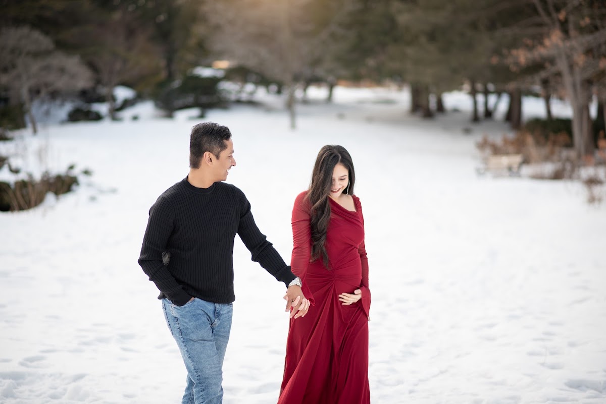 MATERNITY AND NEWBORN PHOTOGRAPHY BY MAX photo
