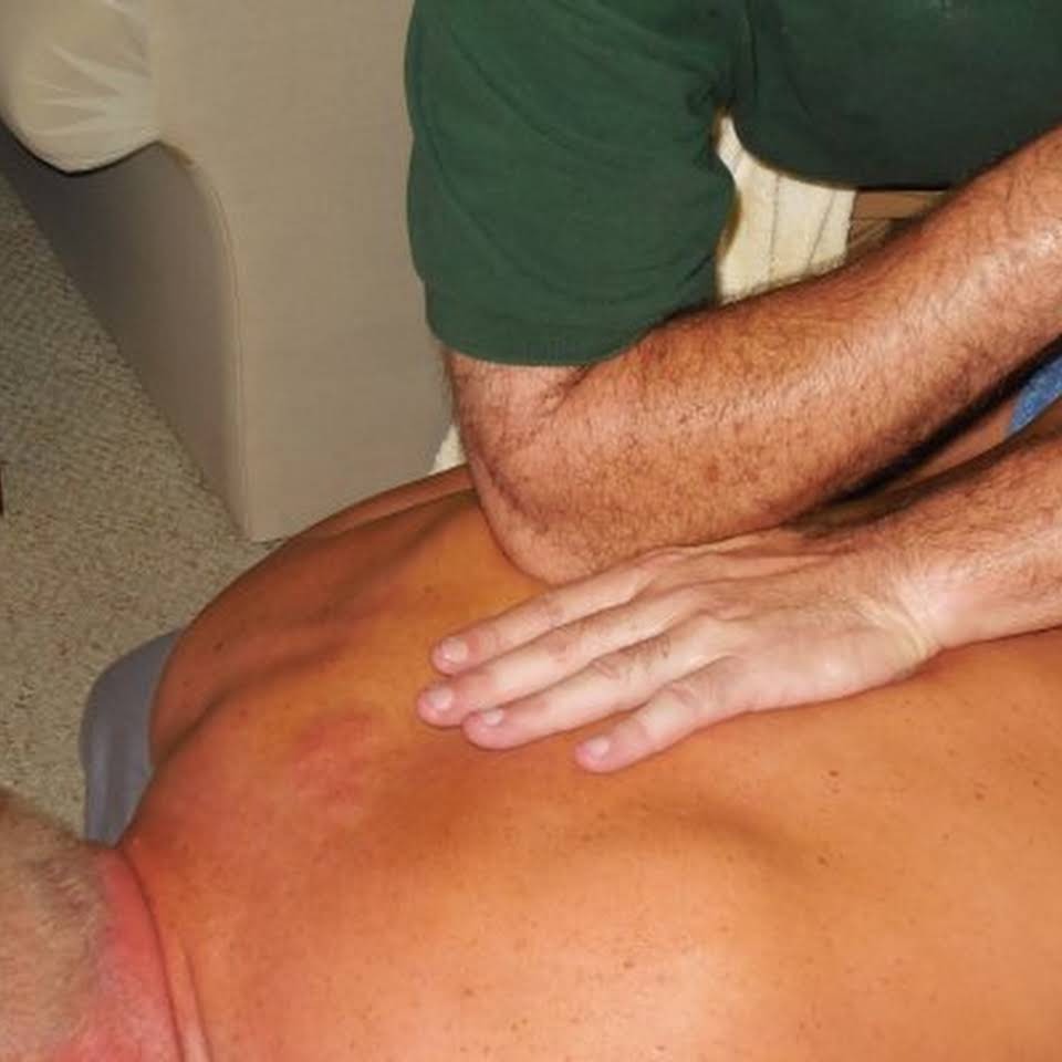 Kneads Therapy Massage reviews