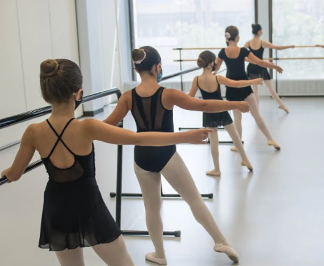 Marat Daukayev School of Ballet reviews