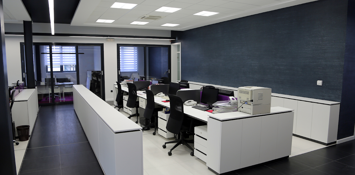 Global Smart Hands | 24/7 Expert International IT Support Services photo