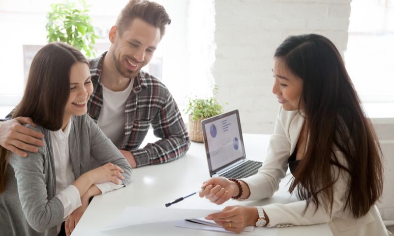 Sunlife Financial - Darren Ulmer reviews