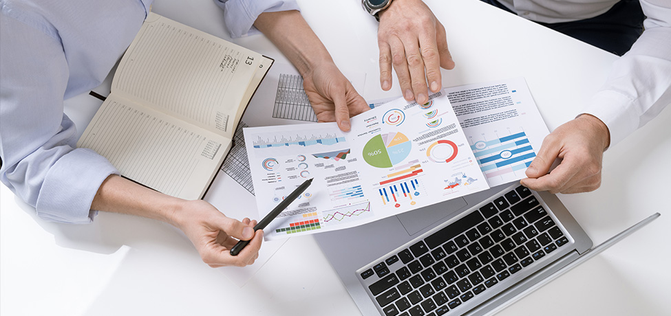 Edward Jones - Financial Advisor: Leanne Beattie reviews