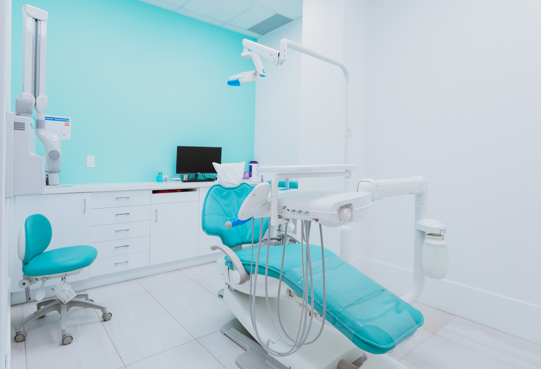 Smile Point Dental - Dental Office Oakville photo
