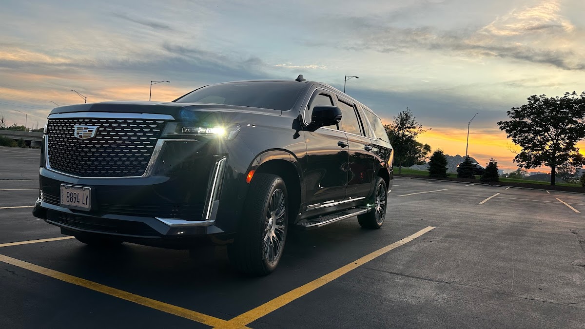 Level Up Limo - Chicago Luxury Limos and Chauffeur Service reviews