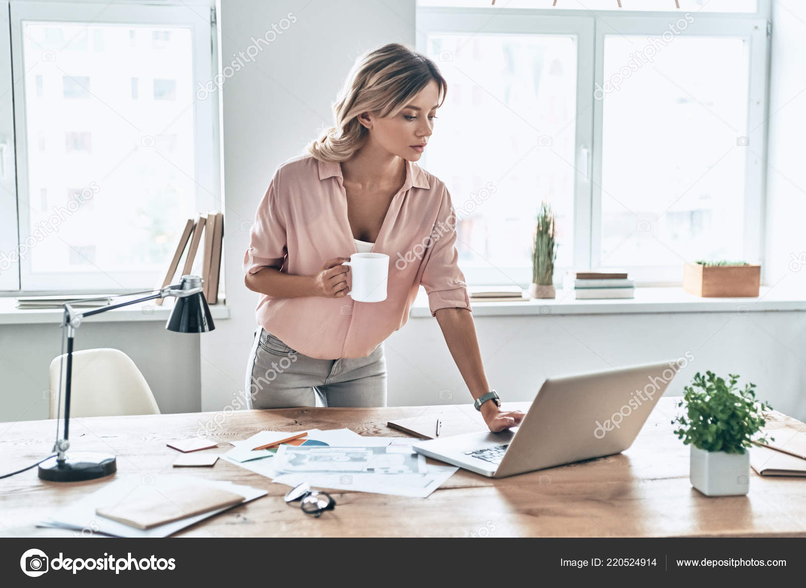 4.3 ⭐ Office Furniture Warehouse Reviews by Real Customers 2024