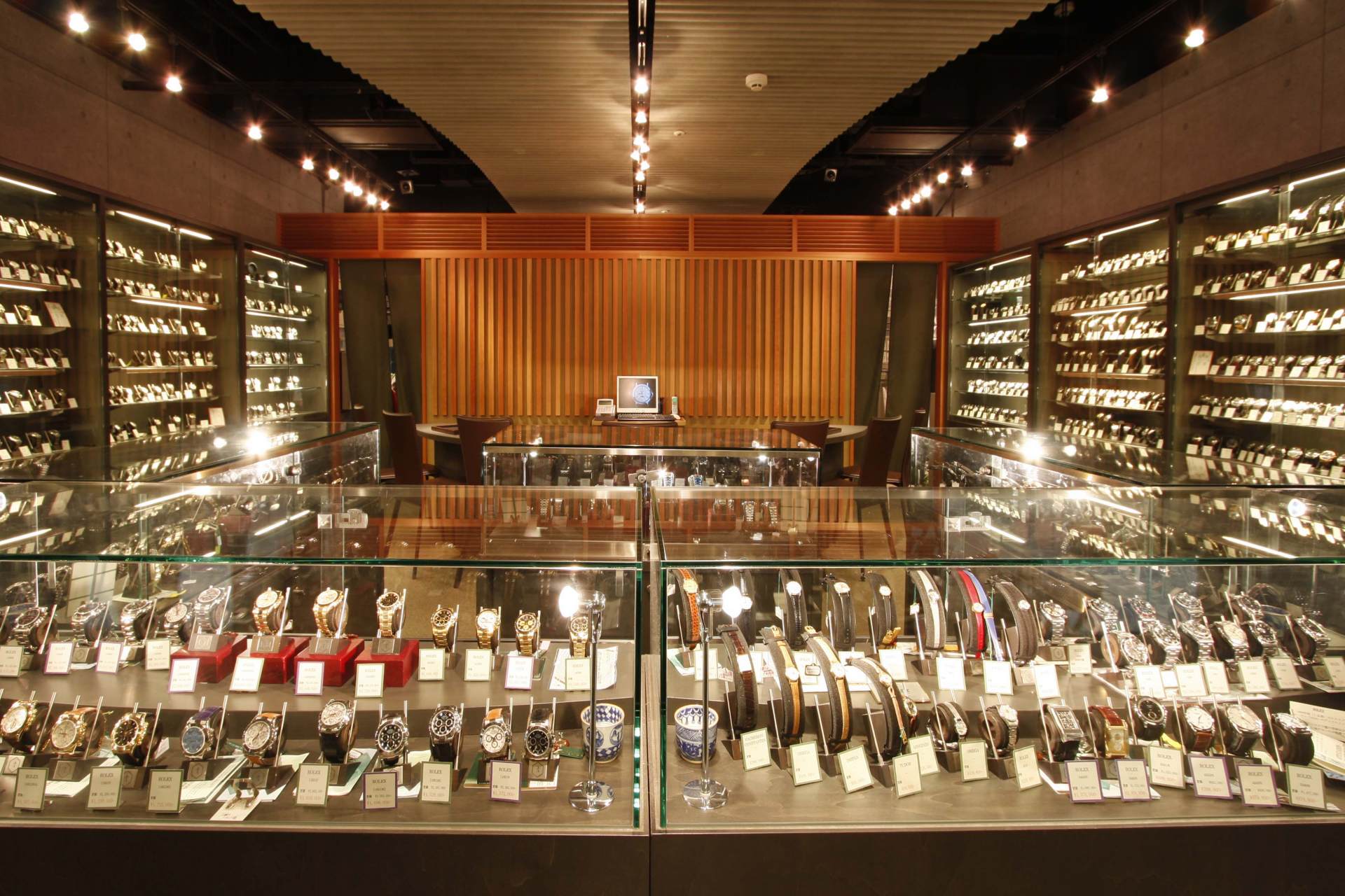 10 BEST Watch Stores in London 5 Star Rated Near You